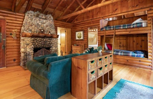 Crosslake Cabin | Big Trout Lake Cabin with detached suite.