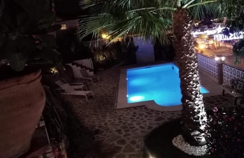 Benalmadena Villa | Big villa with amazing views - great for groups!