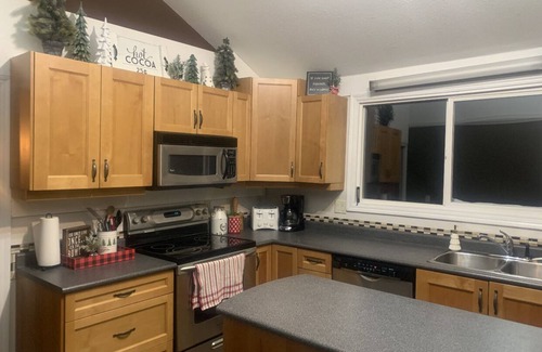 Snow Pine Estates Ski Chalet | Big White Chalet