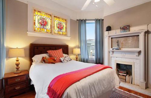 Dixon Park House | Big Yellow Brick House - Victorian District
