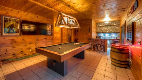 Necowa Cove House | Bigfoot of Blue Ridge
