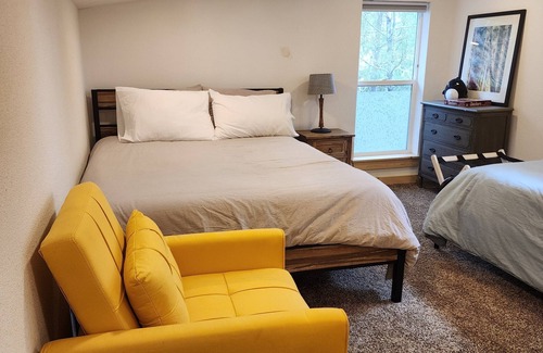 Hoodsport Cabin | Bigfoot's Hideaway! 2 bdrm Cabin & Yurt, Best Location/Lk Cushman, WiFi, Hot tub