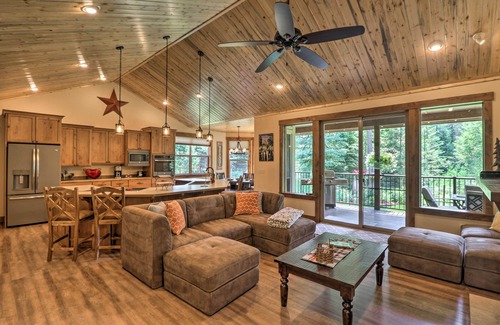 Bigfork House | Bigfork Modern Living - Pet & Family Friendly!