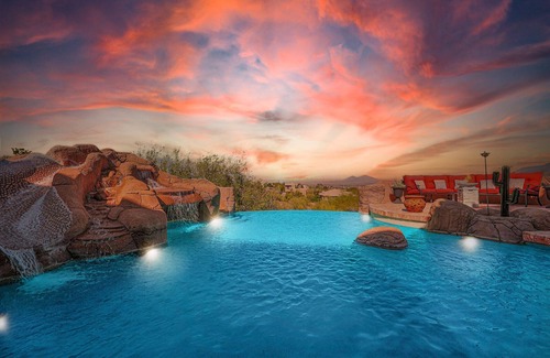 Fountain Hills House | BIGGEST BEST MANSION In NE Scottsdale Area- VIEWS, Infinity Pool, MOVIE THEATER!
