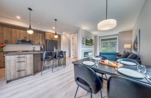 East Kootenay Apartment | Bighorn Meadows Resort