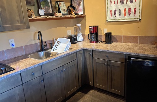 Okanagan-Similkameen Cottage | Bighorn Ridge 2-suite/1 bedroom EACH (SEPARATELY PRICED) Guest House - Bighorn Ridge-suite 2