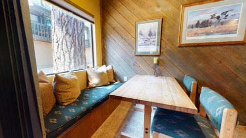 Majestic Pines Apartment | Bigwood #62 Condo