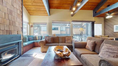 Majestic Pines Apartment | Bigwood #62 Condo