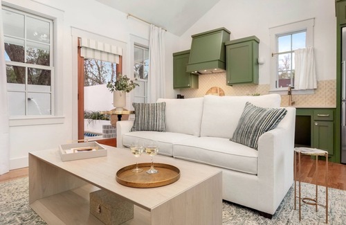 Fredericksburg Cottage | Bijou: Camille | Luxury Cottage | Plunge Pool | Full Kitchen