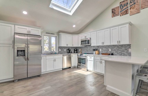 Centerville House | Bike to Beach: Centerville Home w/Deck!