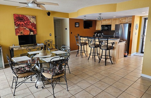 Osage Beach Condo | Bikefest Special! Waterfront walk-in 3 pools/5 STAR 3 BR/3 BTH Sleep/SLIP
