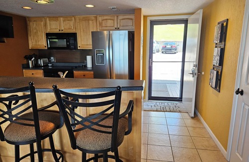 Osage Beach Condo | Bikefest Special! Waterfront walk-in 3 pools/5 STAR 3 BR/3 BTH Sleep/SLIP