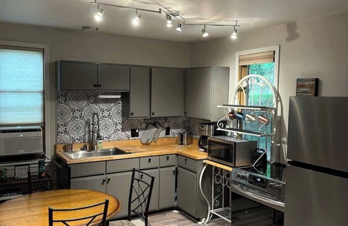 Bellaire House | Bikers, Hikers, Trails close, Pet ok, Families,
