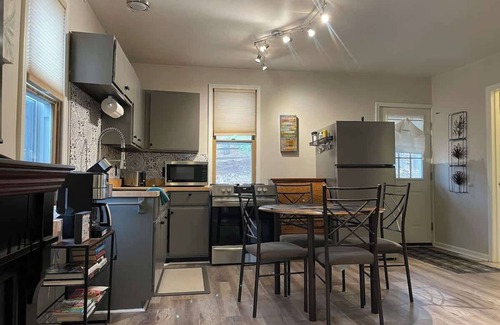 Bellaire House | Bikers, Hikers, Trails close, Pet ok, Families,