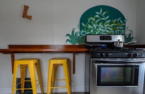 Elkhorn Apartment | Bikes n' Beds- 2 bed/1 bath unit near Kettle Moraine!