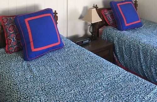 Buckroe Beach House | Bikini Bottom, 2 blocks from the bay. Family cottage, couples hideaway