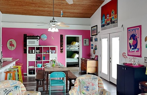 Bermuda Beach House | Bikini Bottoms at Bermuda Beach | Easy Walk to the Sand!