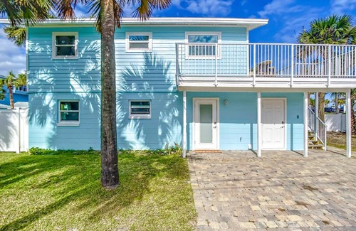New Smyrna Beach House | Bikini Top Duplex with Pool ~ 2 Minutes from Beach Flagler Avenue