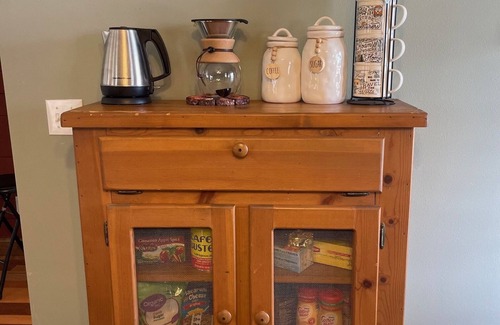 Mountain View Cabin | Billie’s Bunkhouse~Quiet location close to town!