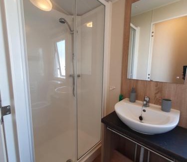 Great Houghton Apartment | Billing Aquadrome - Alberta Caravan 2 Bedroom Sleep 6