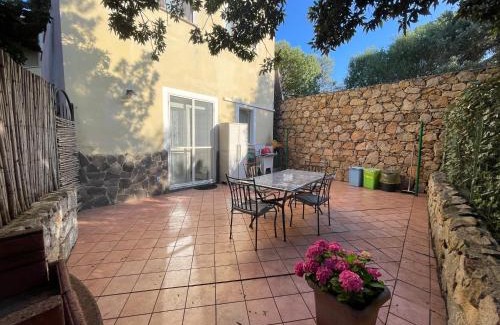 La Maddalena Apartment | Bilocale con spazio esterno