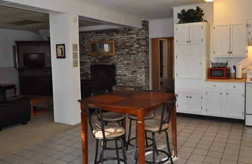 Oakley Apartment | Biltmore Getaway Apartment