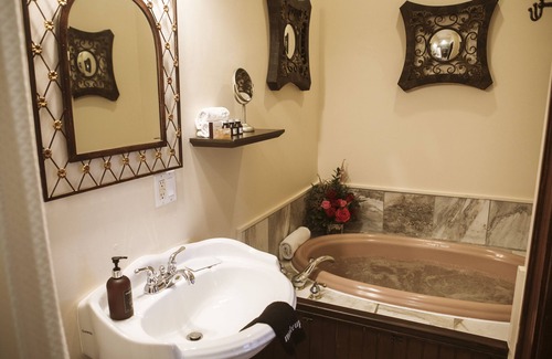 Asheville Bed & Breakfast | Biltmore Village Inn B&B