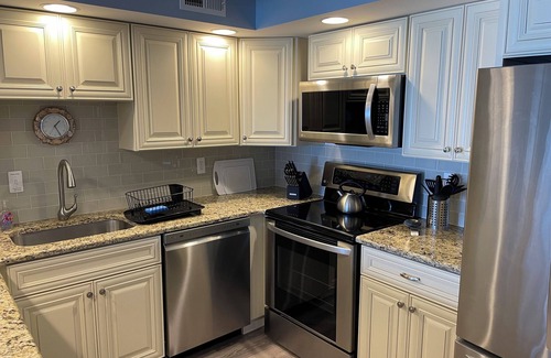Midtown Ocean City Condo | Bimini 205 - Direct Oceanfront 87th St, WiFi, W/D, AC