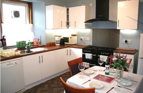 Central Aberdeen House | Bimini is ideal for family/friends/work colleagues get together's.