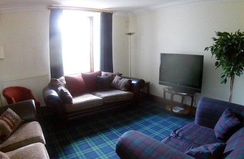 Central Aberdeen House | Bimini is ideal for family/friends/work colleagues get together's.