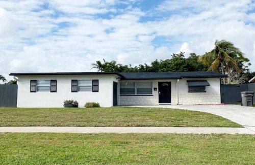 Palm Beach Gardens House | BIMINI RETREAT.★ 9. NEAR BEACHES/PGA/DOWNTOWN/ROGER DEAN STADIUM