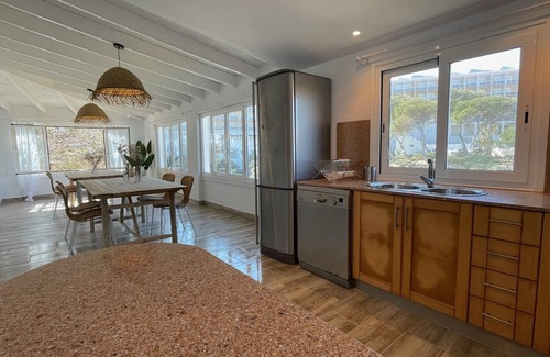 Los Delfines Ski Chalet | Biniforcat Calan Forcat