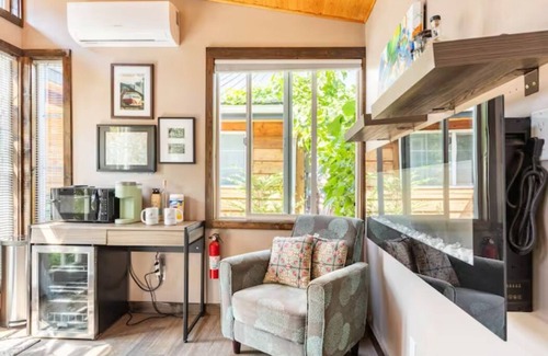 Birch Bay Ski Chalet | Birch Bay Beach Cabana - a tiny oasis close to everything at the Bay. Pets OK
