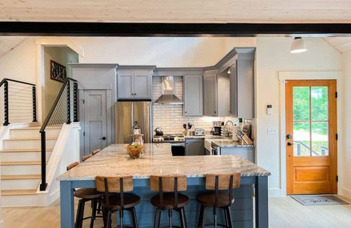 North Conway House | Birch Haus | New Luxury Home w/Views & Hot Tub