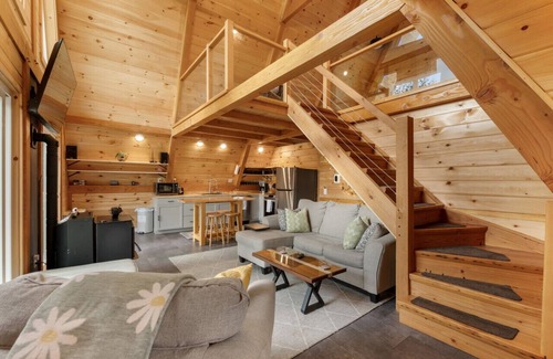 Pittsburg Apartment | Birch Haven Tree House