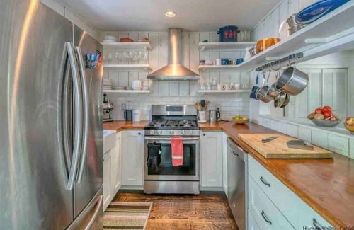 Town of Olive House | Birch Hollow: Private Getaway