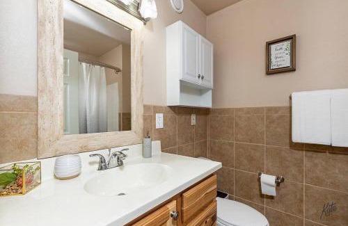 Fairbanks House | BirchHill retreat Getaway Great Location !