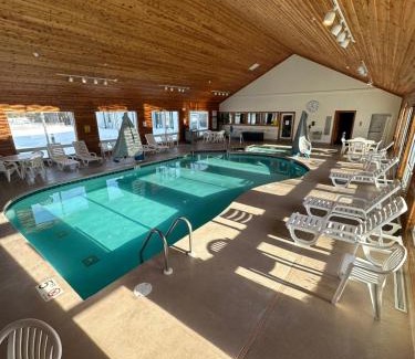 Sister Bay Hotel | Birchwood Lodge