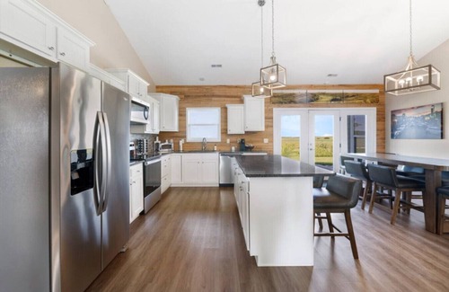 Manhattan House | Birdie Hideaway at Home Stay MHK