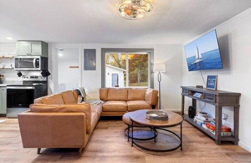Camdenton House | Birdie Retreat-Lakeview, Pet Friendly, Fire Pit