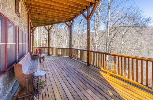 Whittier House | Birdie Ridge