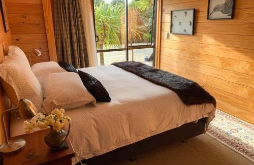Charleston Cabin | Birds Ferry Lodge Luxury B&B