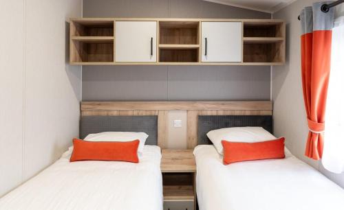 Malton House | Birdsong Lodge at Brickyard Lakes