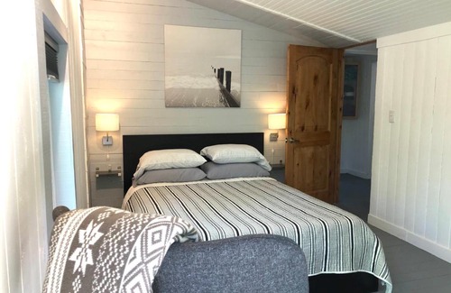 Three Rivers House | Birdwatch Cottage With River Beach Pass