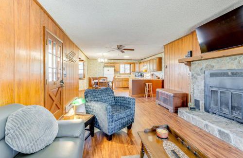 Murphy House | Birdwatching, Board Games and BBQs Cabin in Murphy!