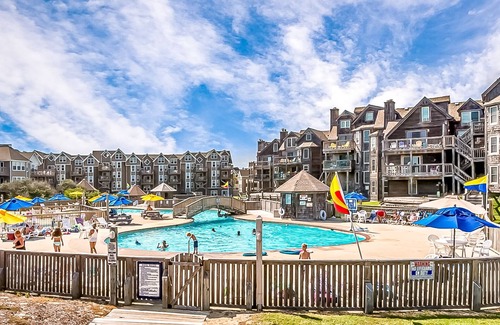 Duck Condo | BIS-Duck Resort - 2BR/2.5BA - Great Beach and Pools!