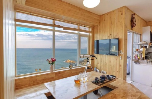Vinh Phuoc Apartment | Biscuits Sea View Apartment