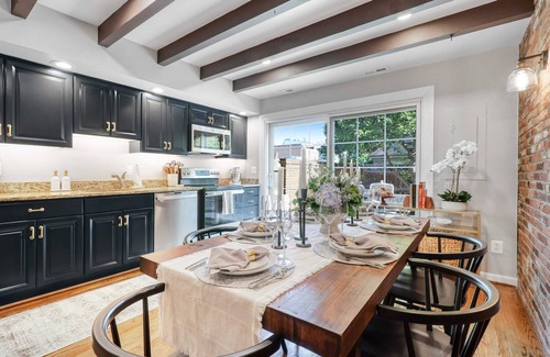 Old Town Alexandria House | Bishop's Terrace - A Poshabodes Luxury Property!