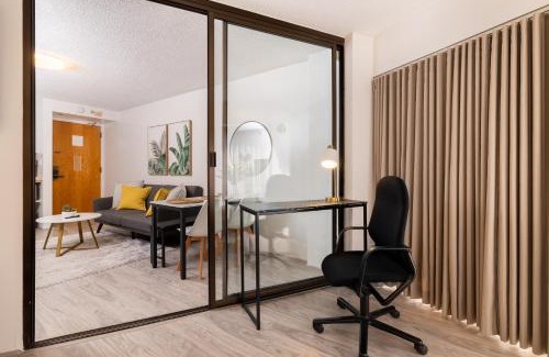 Downtown Honolulu Apartment | Bishop Suites at Executive Centre