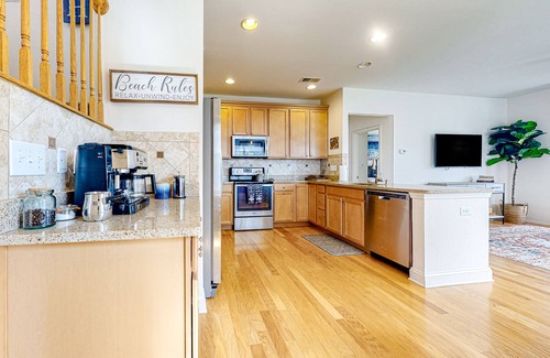 Millville House | Bishops Landing townhome with private washer/dryer, shared pool, tennis, gym